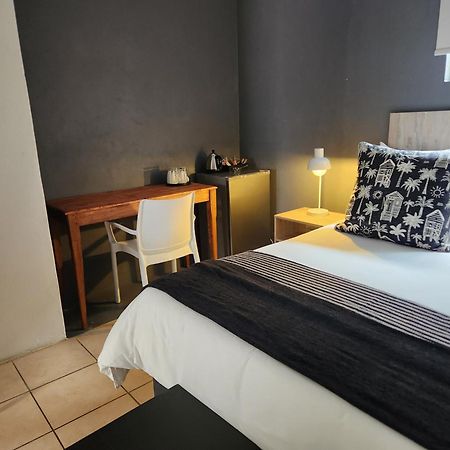 The Lantern Guesthouse Bloemfontein Dış mekan fotoğraf