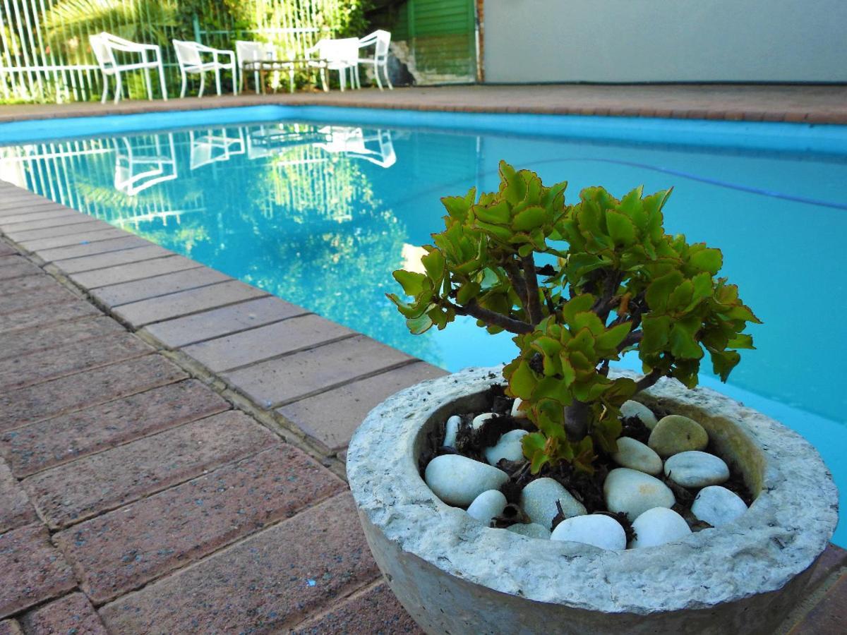 The Lantern Guesthouse Bloemfontein Dış mekan fotoğraf